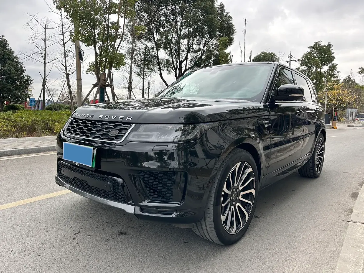2018 Land Rover Range Rover Sport 2.0T 300HP L4 8AT PHEV 13.1KWH