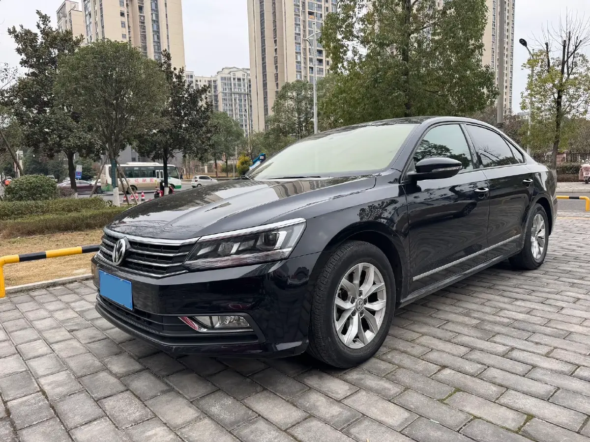 2017 Volkswagen Passat 1.4T 150HP L4 7DCT