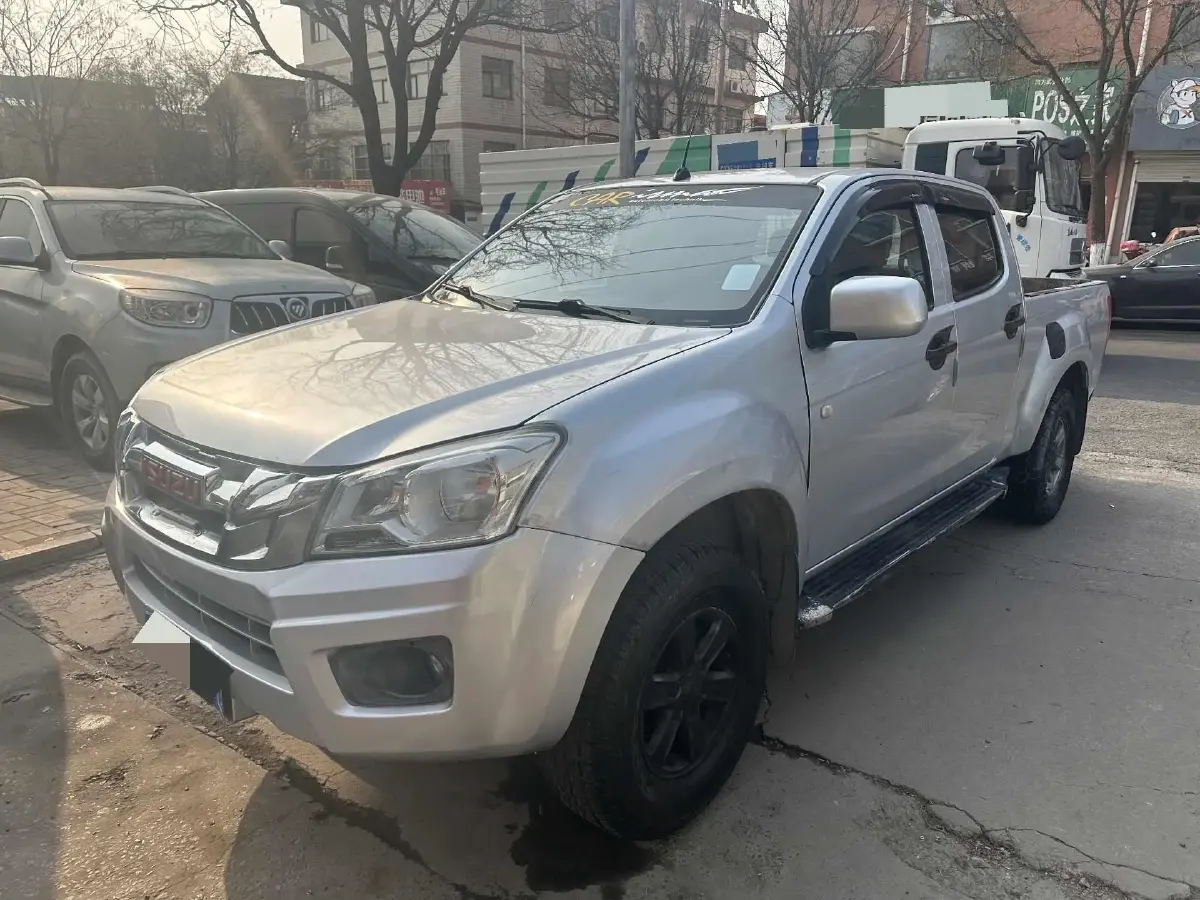 2018 Isuzu RE-MAX Jim 2.8T 116HP L4 5MT