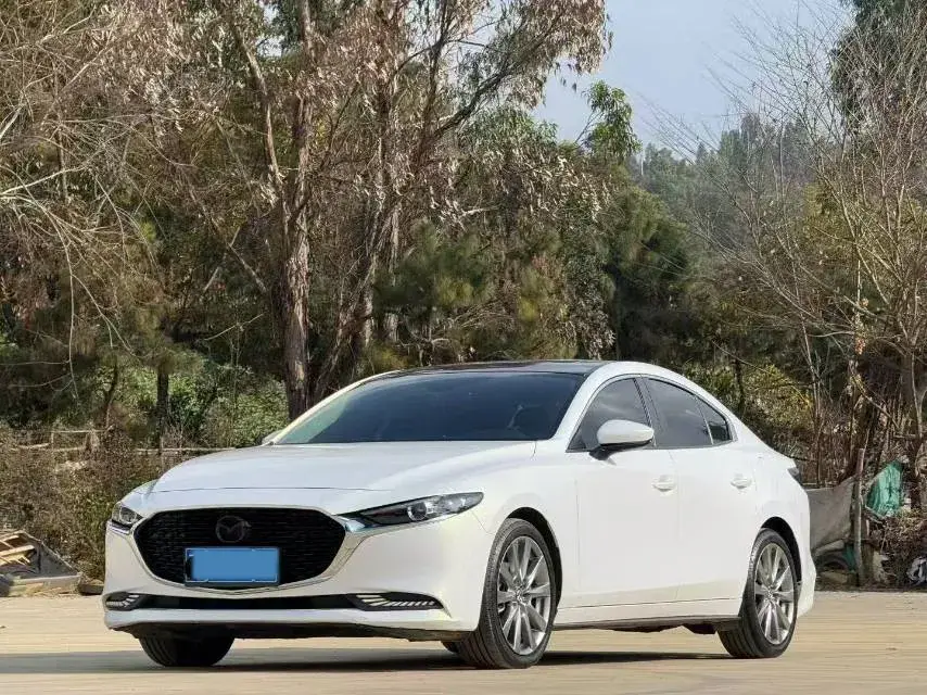 2021 Mazda 3 Axela 2.0L 158HP L4 6AT