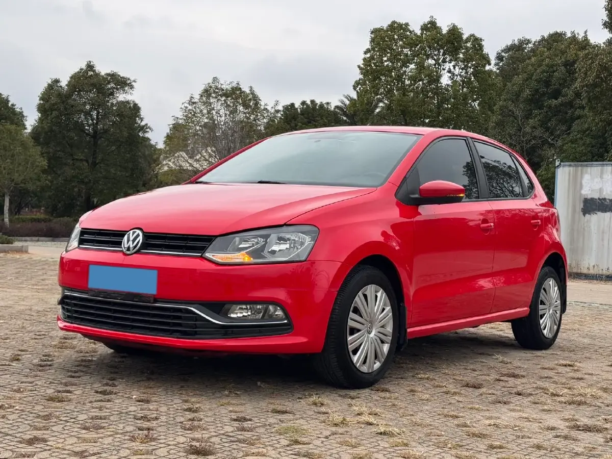 2016 Volkswagen Polo 1.6L 110HP L4 6AT