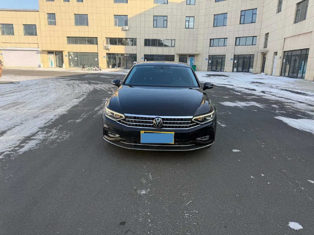 2020 Volkswagen Magotan 2.0T 186HP L4 7DCT,autocango,china used car exporter,china ev exporter,chinese used car exporter,chinese used ev exporter