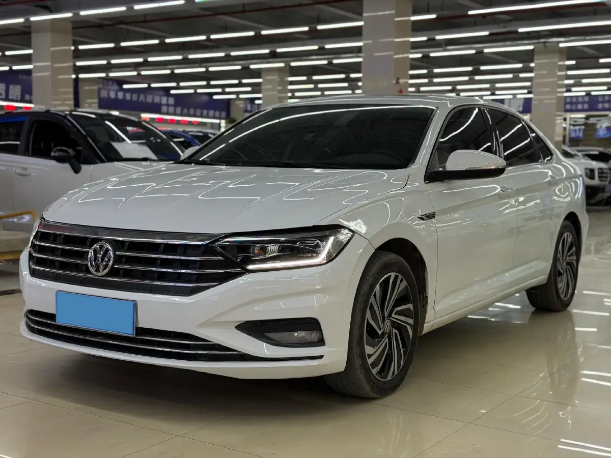 2022 Volkswagen Sagitar 1.4T 150HP L4 7DCT