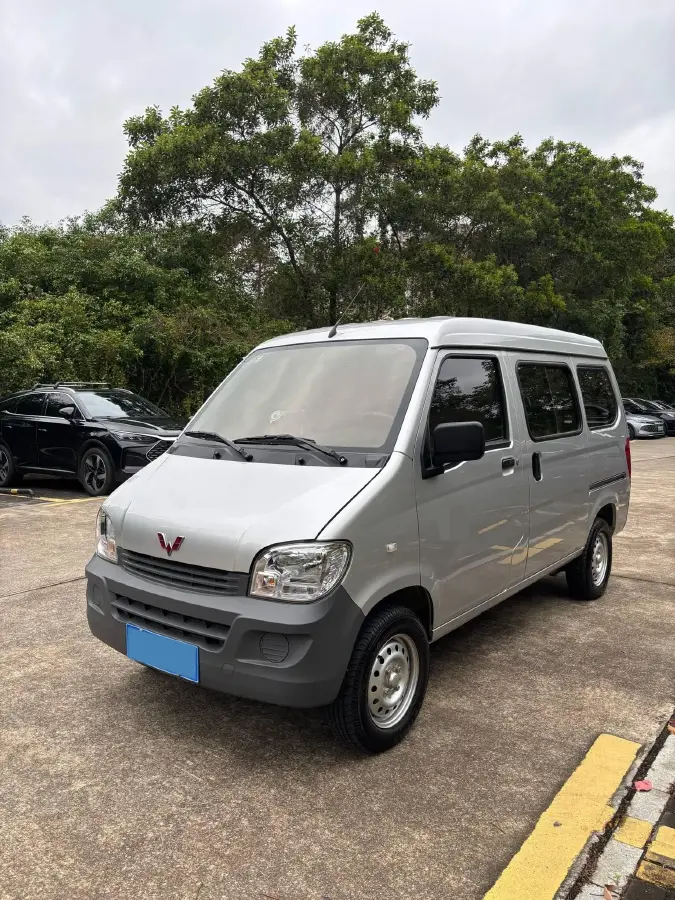 2023 WuLing ZhiGuang 1.5L 102HP L4 5MT