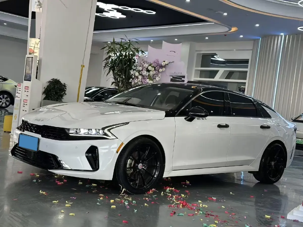 2021 Toyota Camry 2.0L 178HP L4 CVT