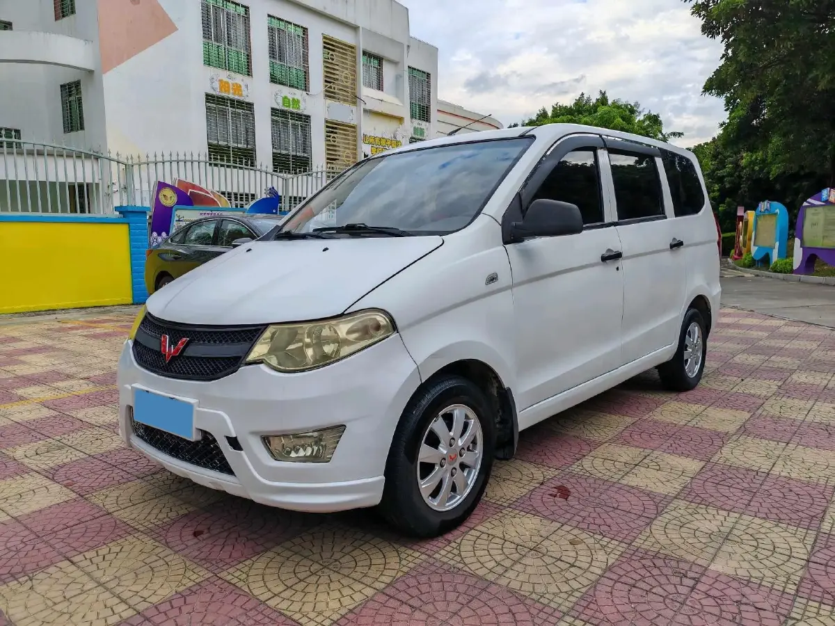 2018 WuLing HongGuang 1.5L 105HP L4 5MT