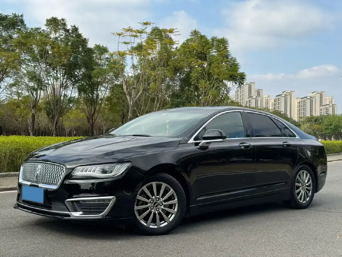2019 Lincoln MKZ 2.0T 203HP L4 6AT