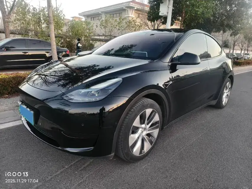 2022 Tesla Model Y BEV 60KWH