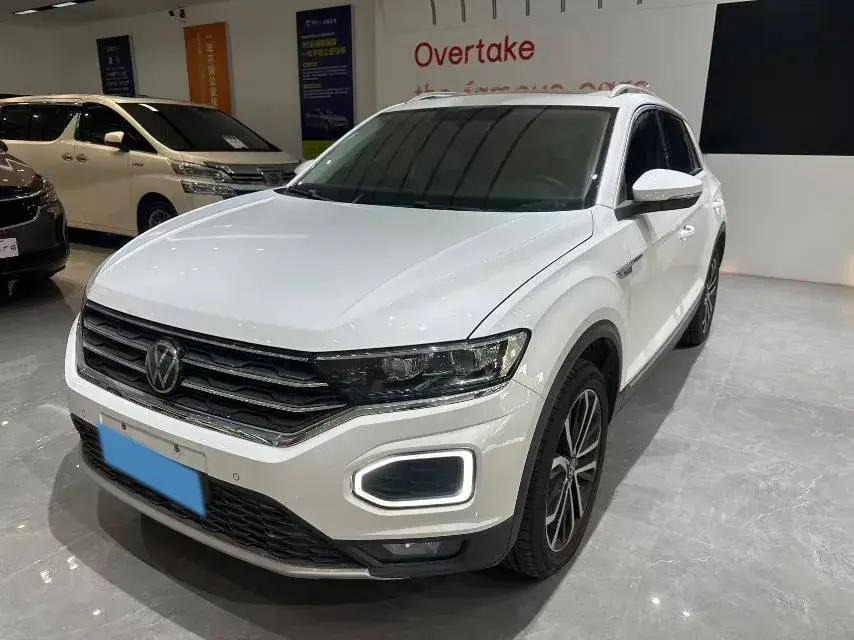 2022 Volkswagen T-Roc 1.4T 150HP L4 7DCT