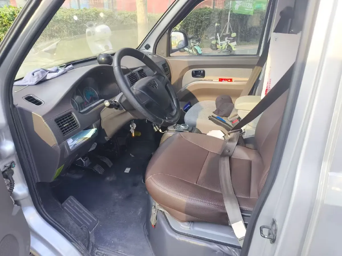 2022 WuLing EV50 BEV 40.55KWH,autocango,china used car exporter,china ev exporter,chinese used car exporter,chinese used ev exporter