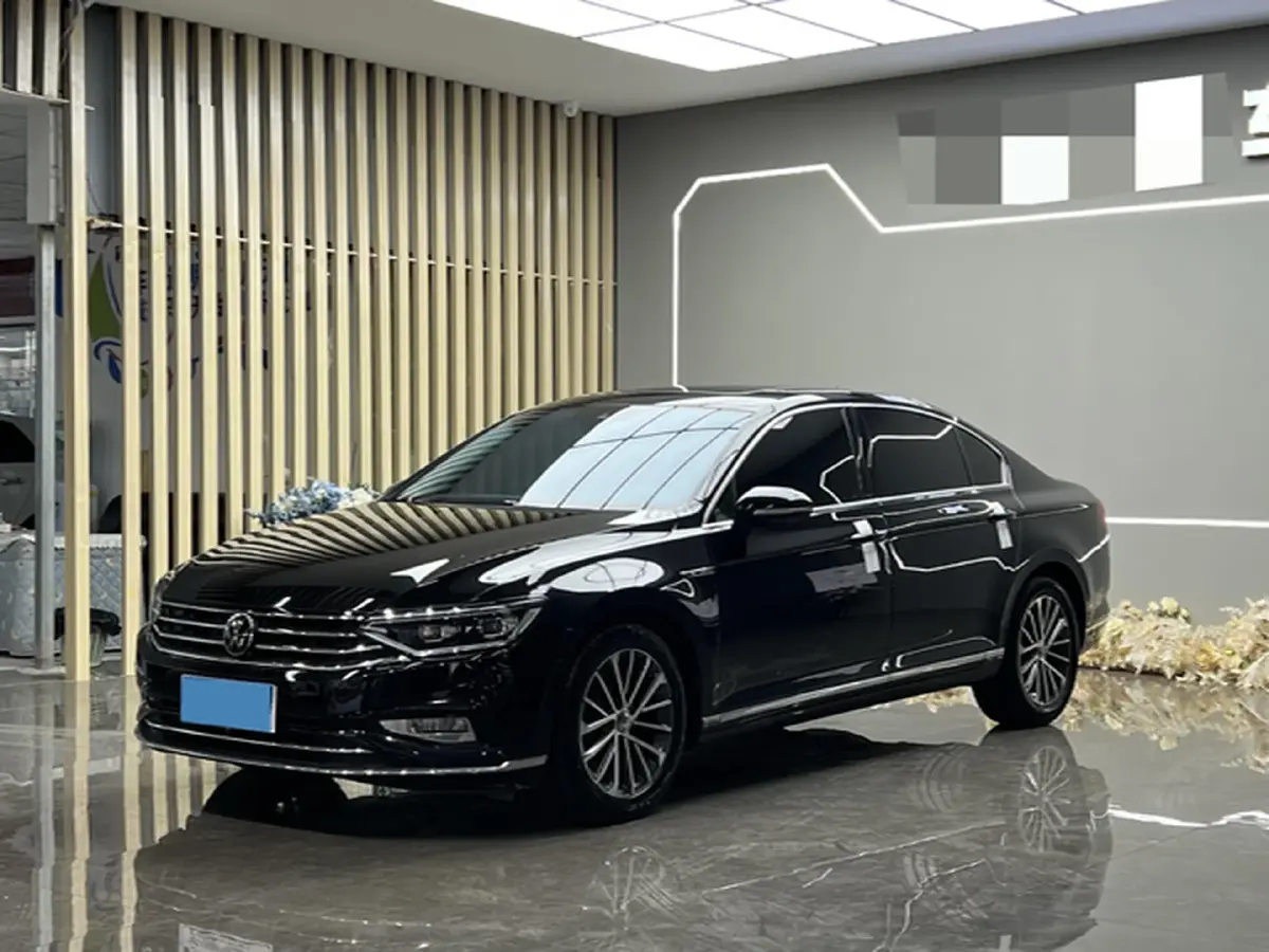 2020 Volkswagen Magotan 2.0T 220HP L4 7DCT