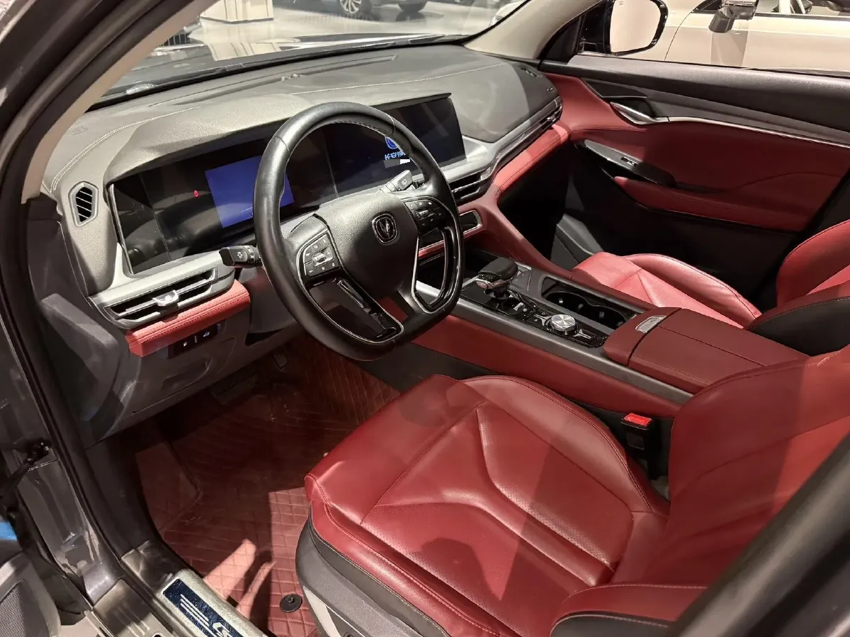 2022 ChangAn CS75 Plus 2.0T 233HP L4 8AT,autocango,china used car exporter,china ev exporter,chinese used car exporter,chinese used ev exporter