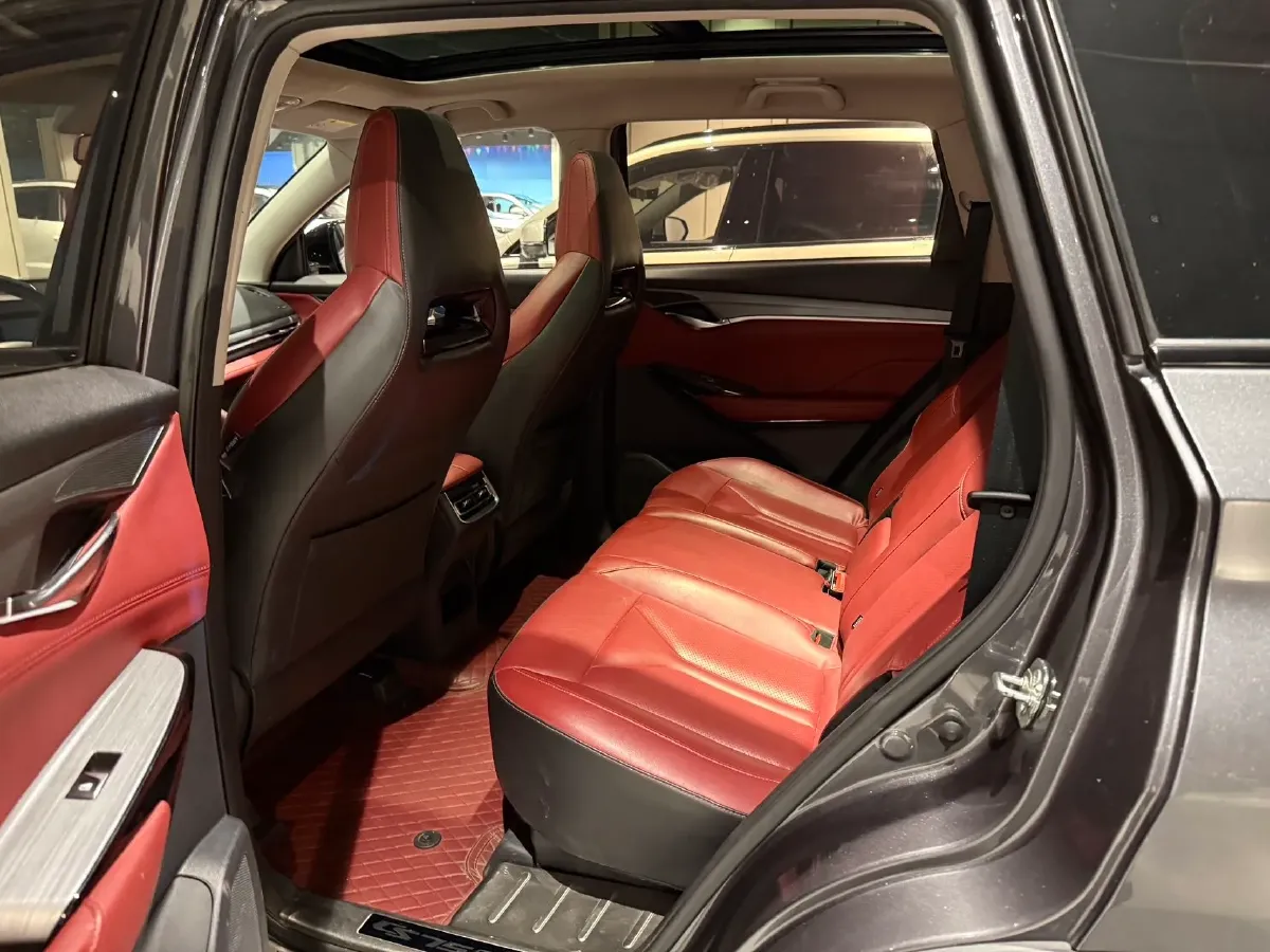 2022 ChangAn CS75 Plus 2.0T 233HP L4 8AT,autocango,china used car exporter,china ev exporter,chinese used car exporter,chinese used ev exporter