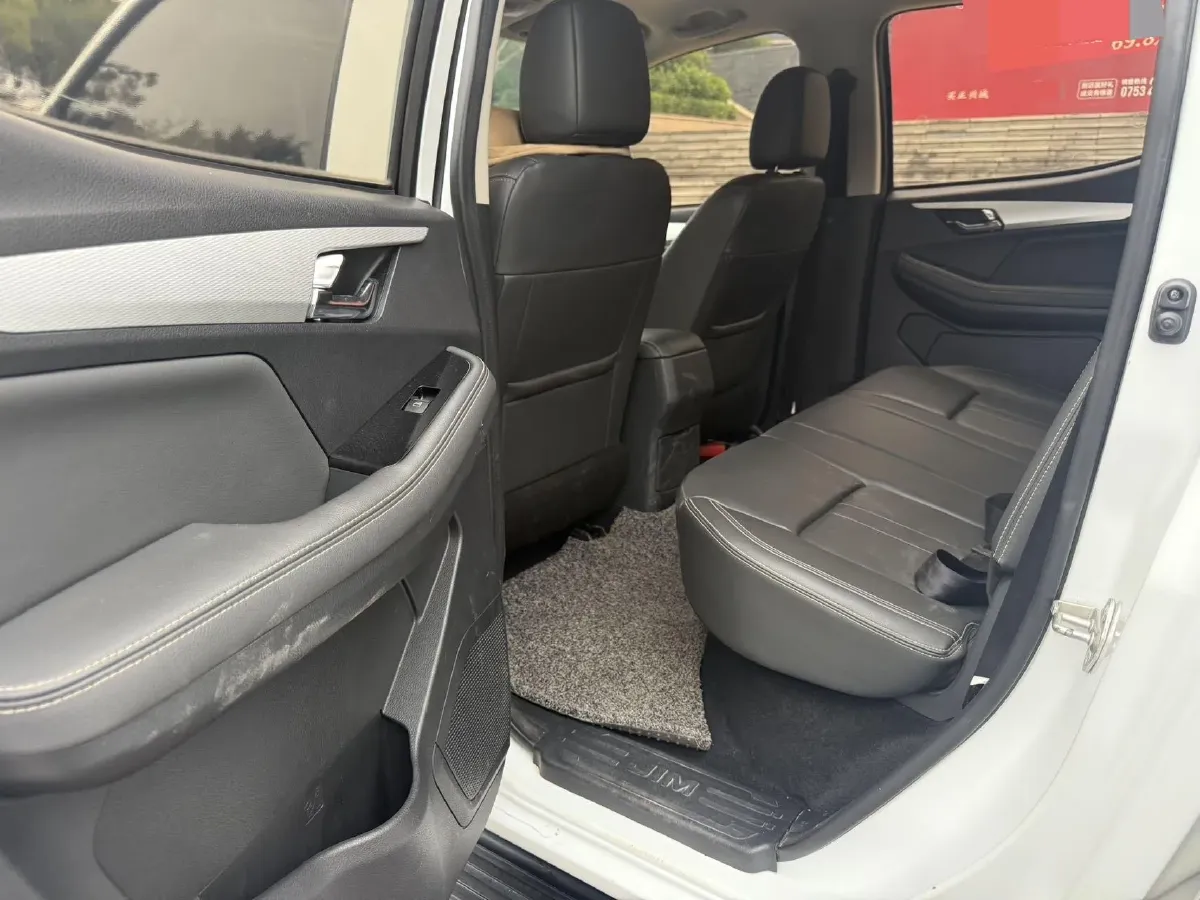 2020 ChangAn Kaicene KaiCheng F70 2.4T 218HP L4 6MT,autocango,china used car exporter,china ev exporter,chinese used car exporter,chinese used ev exporter