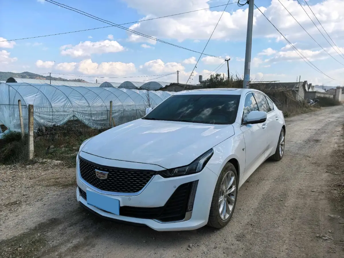 2021 Cadillac CT5 2.0T 237HP L4 10AT