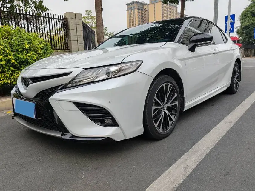2019 Toyota Camry 2.5L 209HP L4 8AT