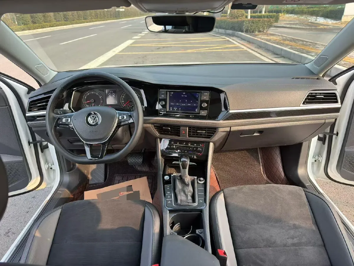 2019 Luxgen Grand 7 MPV 2.0T 188HP L4 6AT,autocango,china used car exporter,china ev exporter,chinese used car exporter,chinese used ev exporter