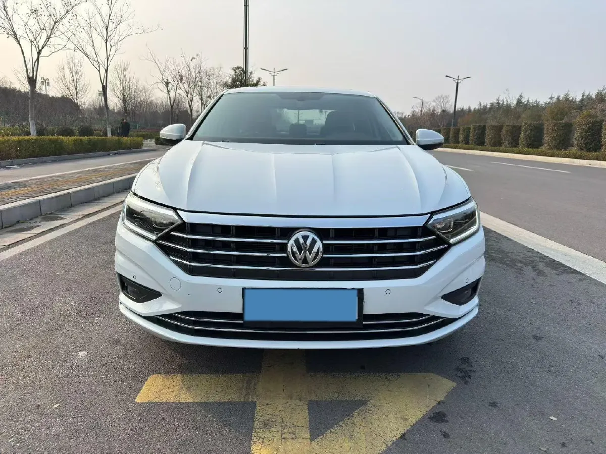 2019 Luxgen Grand 7 MPV 2.0T 188HP L4 6AT,autocango,china used car exporter,china ev exporter,chinese used car exporter,chinese used ev exporter