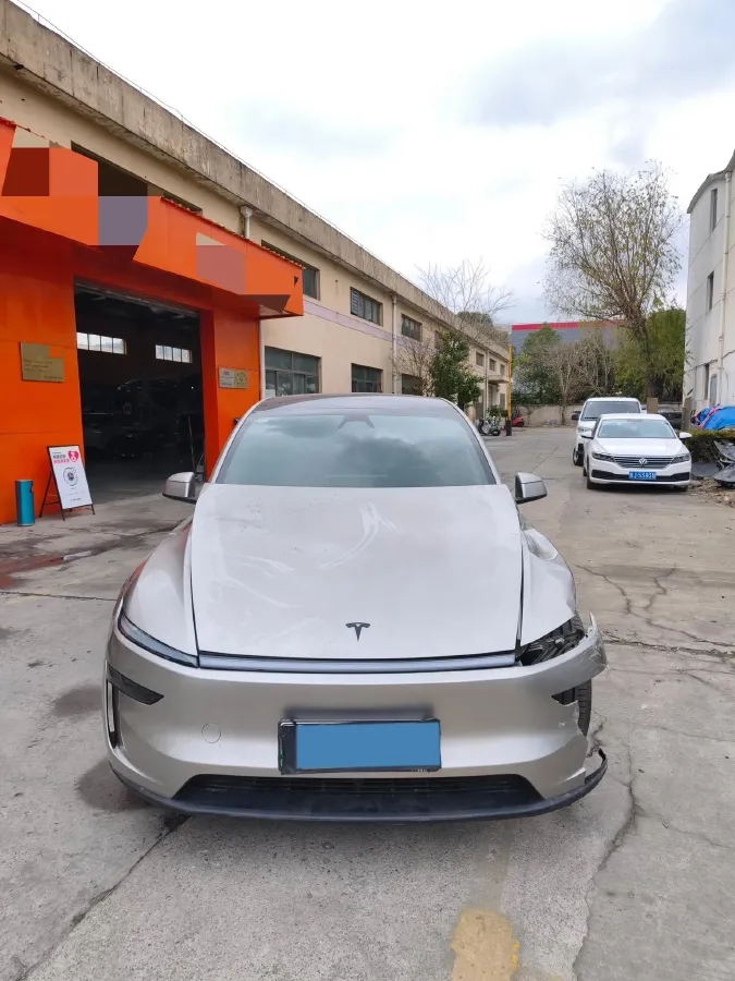 2025 Tesla Model Y L BEV,autocango,china used car exporter,china ev exporter,chinese used car exporter,chinese used ev exporter