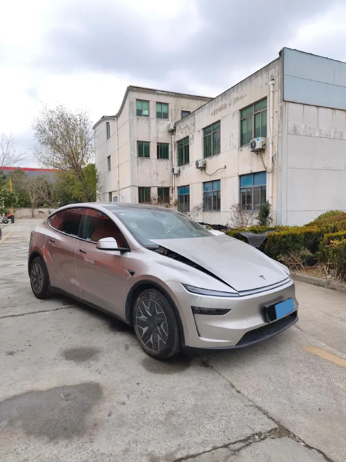 2025 Tesla Model Y L BEV,autocango,china used car exporter,china ev exporter,chinese used car exporter,chinese used ev exporter