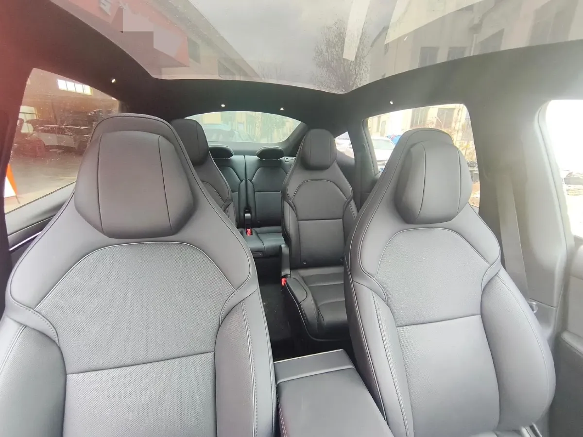 2025 Tesla Model Y L BEV,autocango,china used car exporter,china ev exporter,chinese used car exporter,chinese used ev exporter