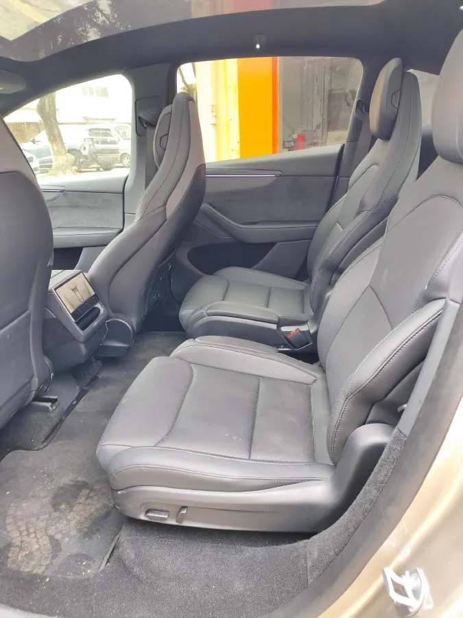 2025 Tesla Model Y L BEV,autocango,china used car exporter,china ev exporter,chinese used car exporter,chinese used ev exporter