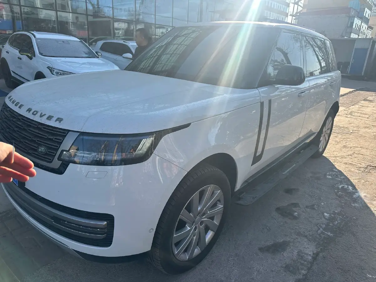 2024 Land Rover Range Rover 3.0T 400HP L6 8AT