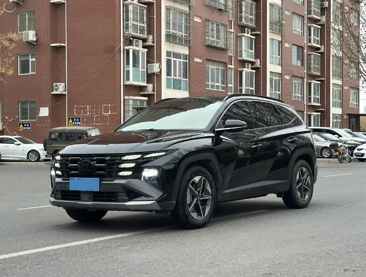 2025 Hyundai Tucson 1.5T 200HP L4 8AT