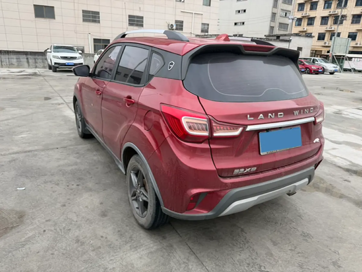 2017 Landwind X2 1.6L 125HP L4 5MT,autocango,china used car exporter,china ev exporter,chinese used car exporter,chinese used ev exporter