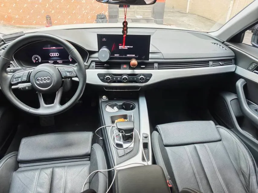 2020 Audi A4L 2.0T 190HP L4 7DCT,autocango,china used car exporter,china ev exporter,chinese used car exporter,chinese used ev exporter