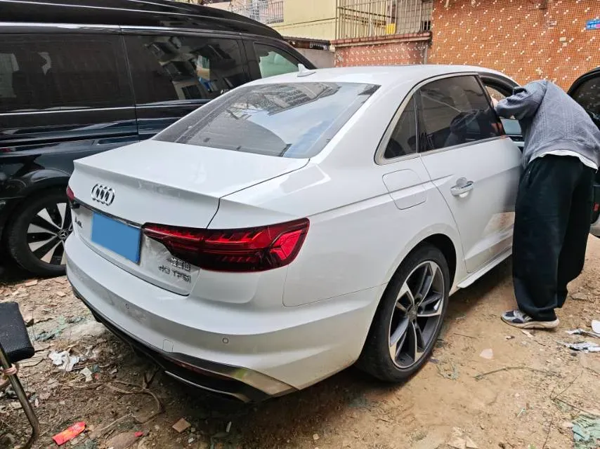 2020 Audi A4L 2.0T 190HP L4 7DCT,autocango,china used car exporter,china ev exporter,chinese used car exporter,chinese used ev exporter