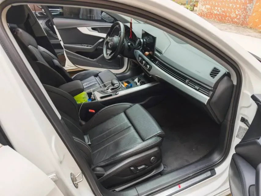 2020 Audi A4L 2.0T 190HP L4 7DCT,autocango,china used car exporter,china ev exporter,chinese used car exporter,chinese used ev exporter