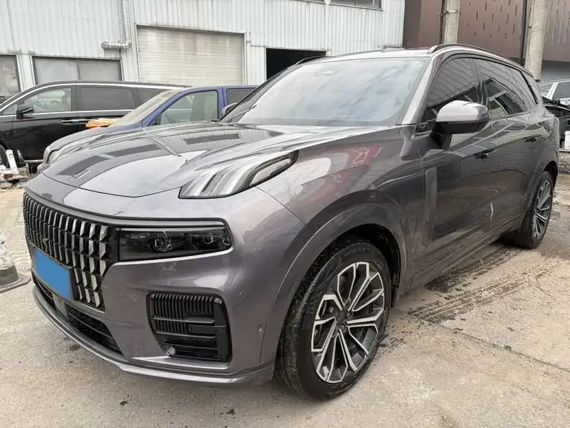 2023 LYNK&CO 09 EM-P 2.0T 254HP L4 3DHT PHEV 40.1KWH