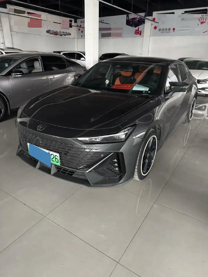 2023 ChangAn UNI-V iDD 1.5T 170HP L4 6TCT PHEV 18.4KWH