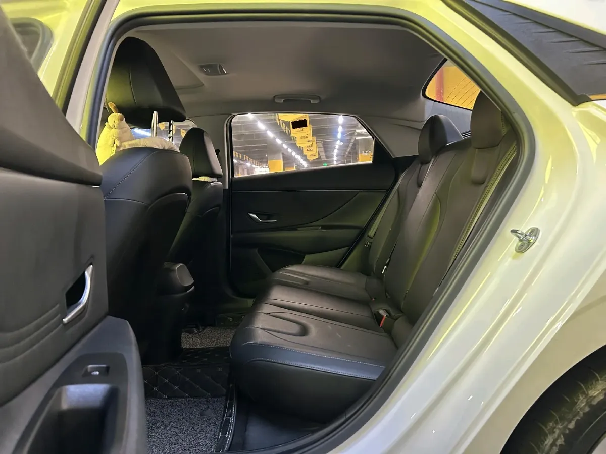 2021 Hyundai Elantra 1.5L 115HP L4 CVT,autocango,china used car exporter,china ev exporter,chinese used car exporter,chinese used ev exporter