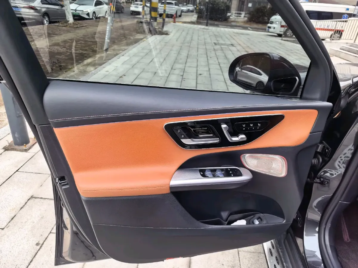 2023 Mercedes-Benz GLC Class 2.0T 258HP L4 9AT,autocango,china used car exporter,china ev exporter,chinese used car exporter,chinese used ev exporter