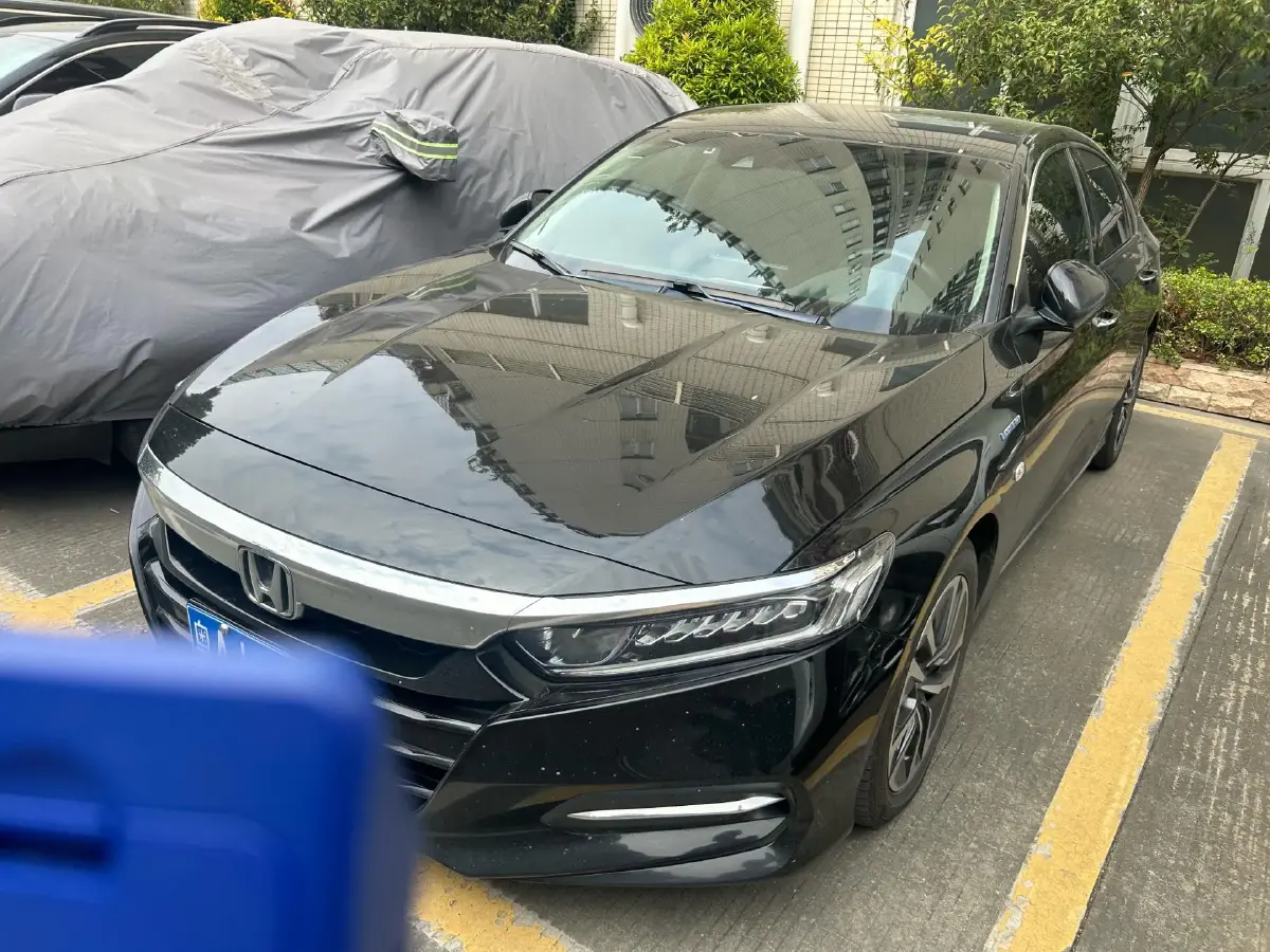 2018 Honda Accord 2.0L 146HP L4 E-CVT Hybrid