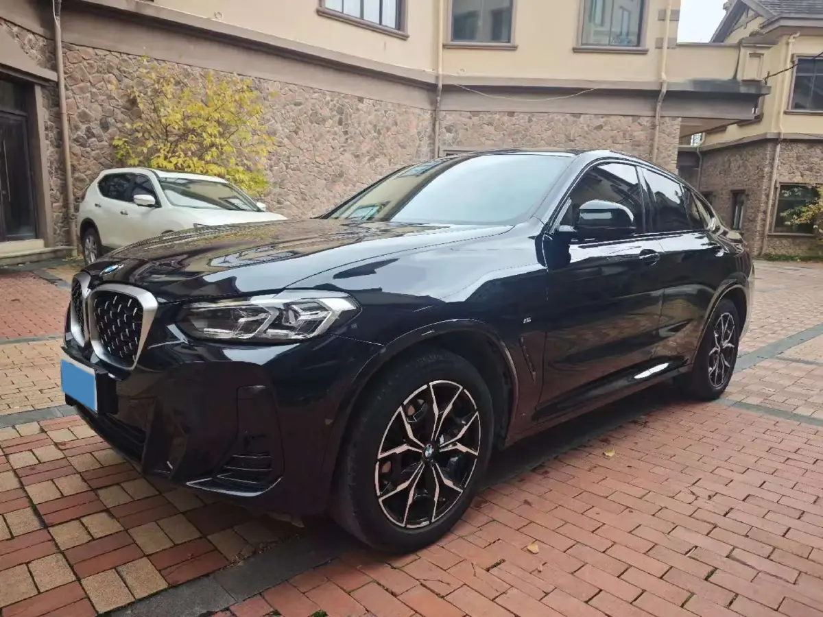 2022 BMW X4 2.0T 245HP L4 8AT