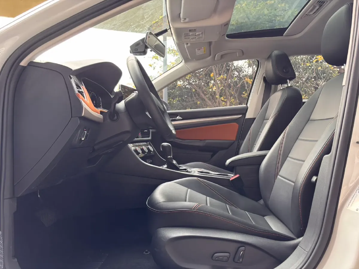 2023 Volkswagen Bora 1.2T 116HP L4 7DCT,autocango,china used car exporter,china ev exporter,chinese used car exporter,chinese used ev exporter