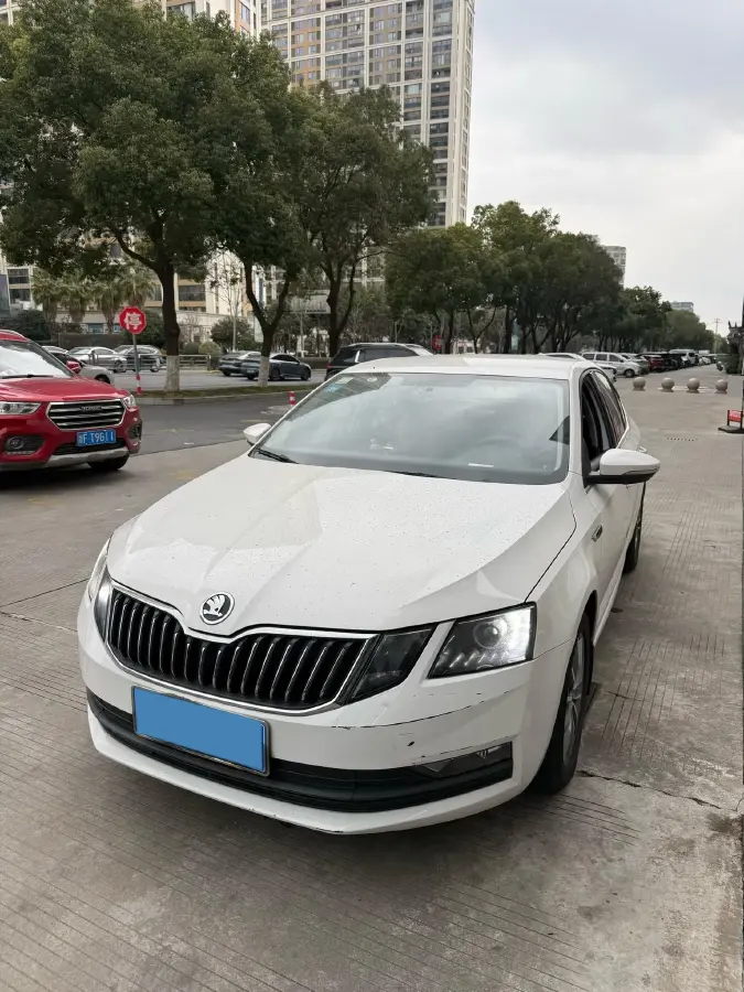 2020 Skoda Octavia 1.5L 113HP L4 6AT