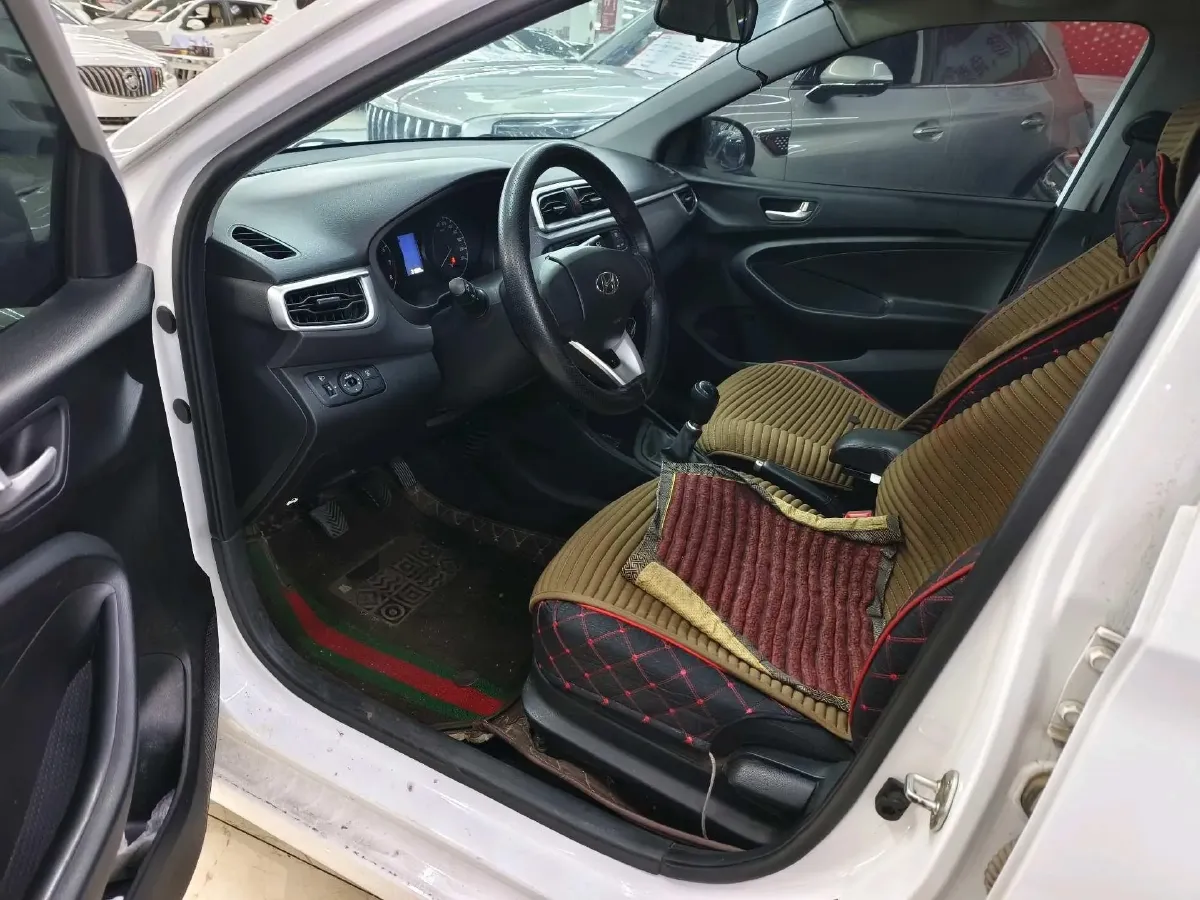 2017 Hyundai Verna RV 1.4L 100HP L4 6AT,autocango,china used car exporter,china ev exporter,chinese used car exporter,chinese used ev exporter