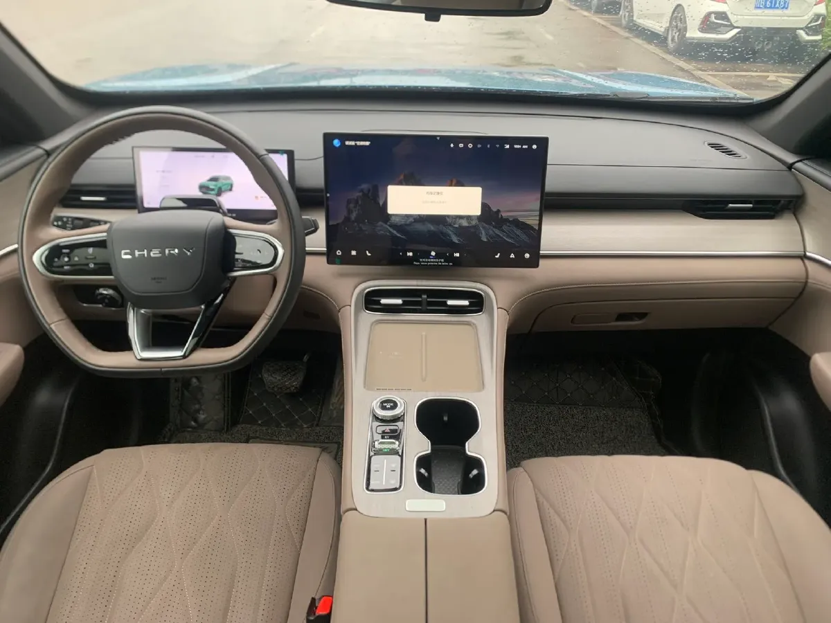 2025 Chery Tiggo8 PLUS C-DM 1.5T 156HP L4 1DHT PHEV,autocango,china used car exporter,china ev exporter,chinese used car exporter,chinese used ev exporter