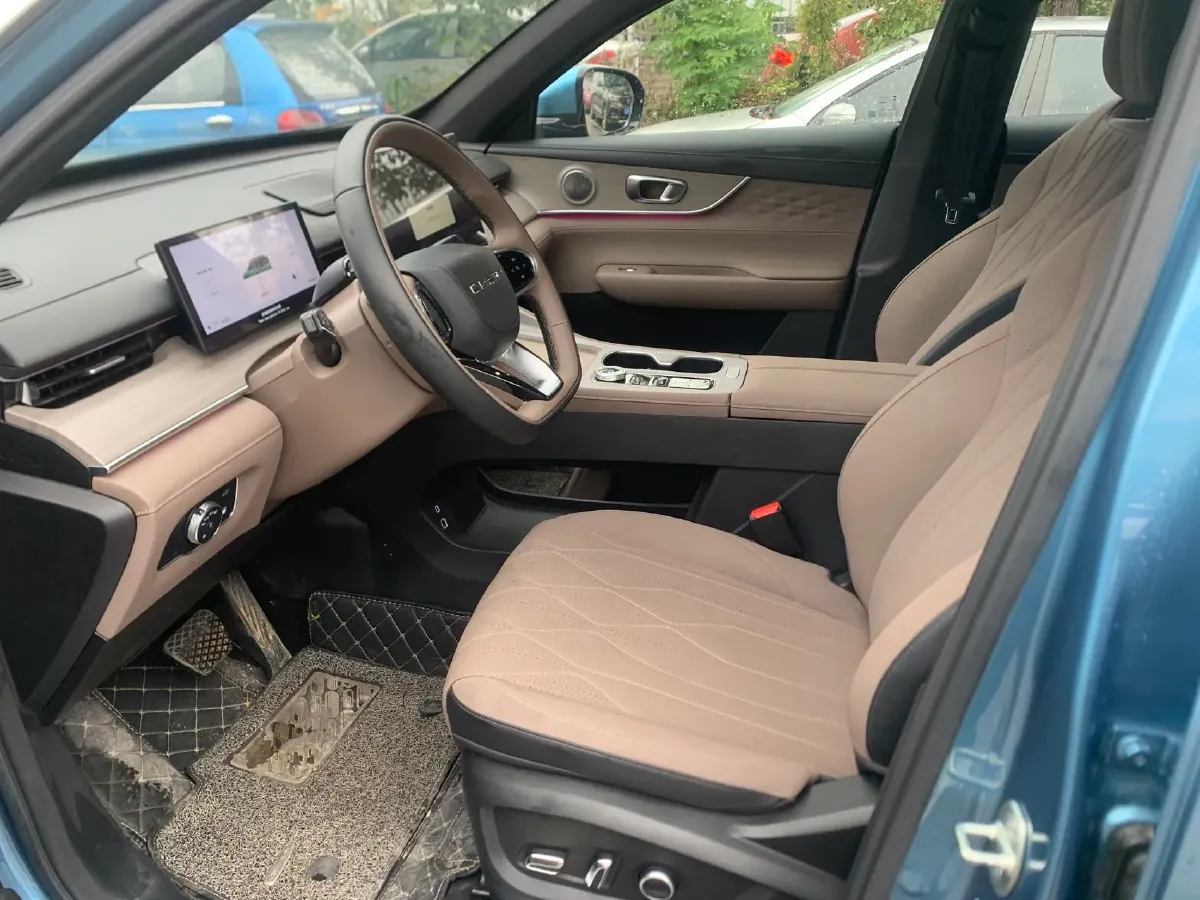 2025 Chery Tiggo8 PLUS C-DM 1.5T 156HP L4 1DHT PHEV,autocango,china used car exporter,china ev exporter,chinese used car exporter,chinese used ev exporter