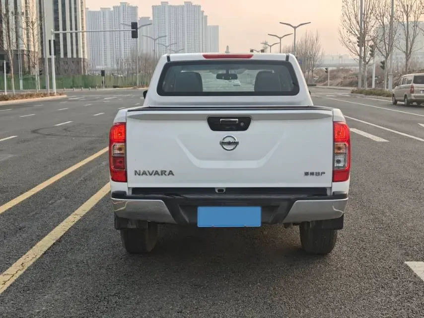 2023 Nissan Navara 2.5L 190HP L4 7AT,autocango,china used car exporter,china ev exporter,chinese used car exporter,chinese used ev exporter