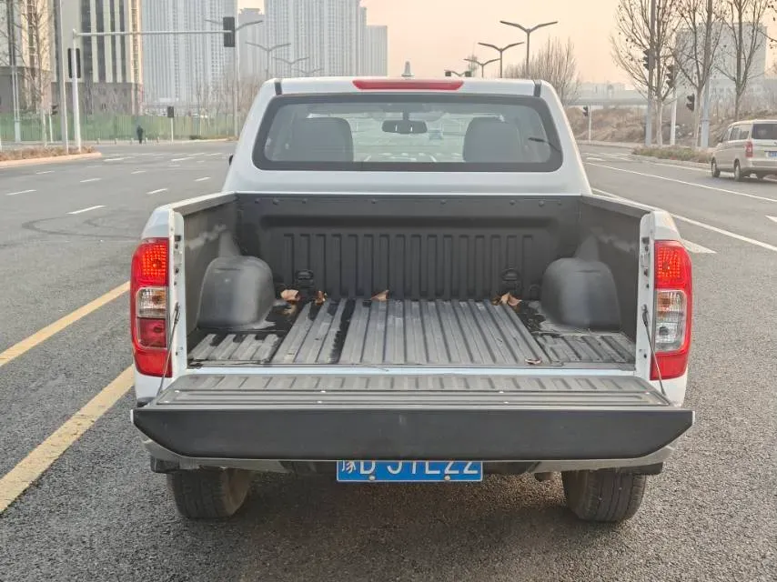 2023 Nissan Navara 2.5L 190HP L4 7AT,autocango,china used car exporter,china ev exporter,chinese used car exporter,chinese used ev exporter
