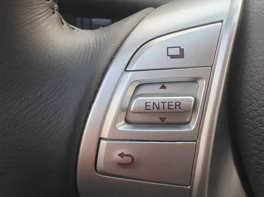 2023 Nissan Navara 2.5L 190HP L4 7AT,autocango,china used car exporter,china ev exporter,chinese used car exporter,chinese used ev exporter