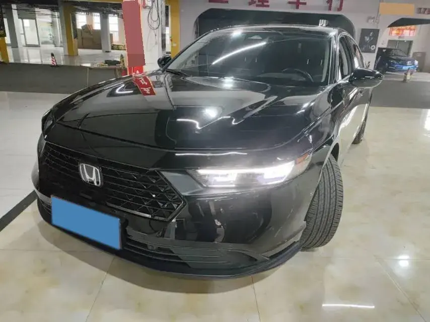 2025 Honda Accord 1.5T 192HP L4 CVT