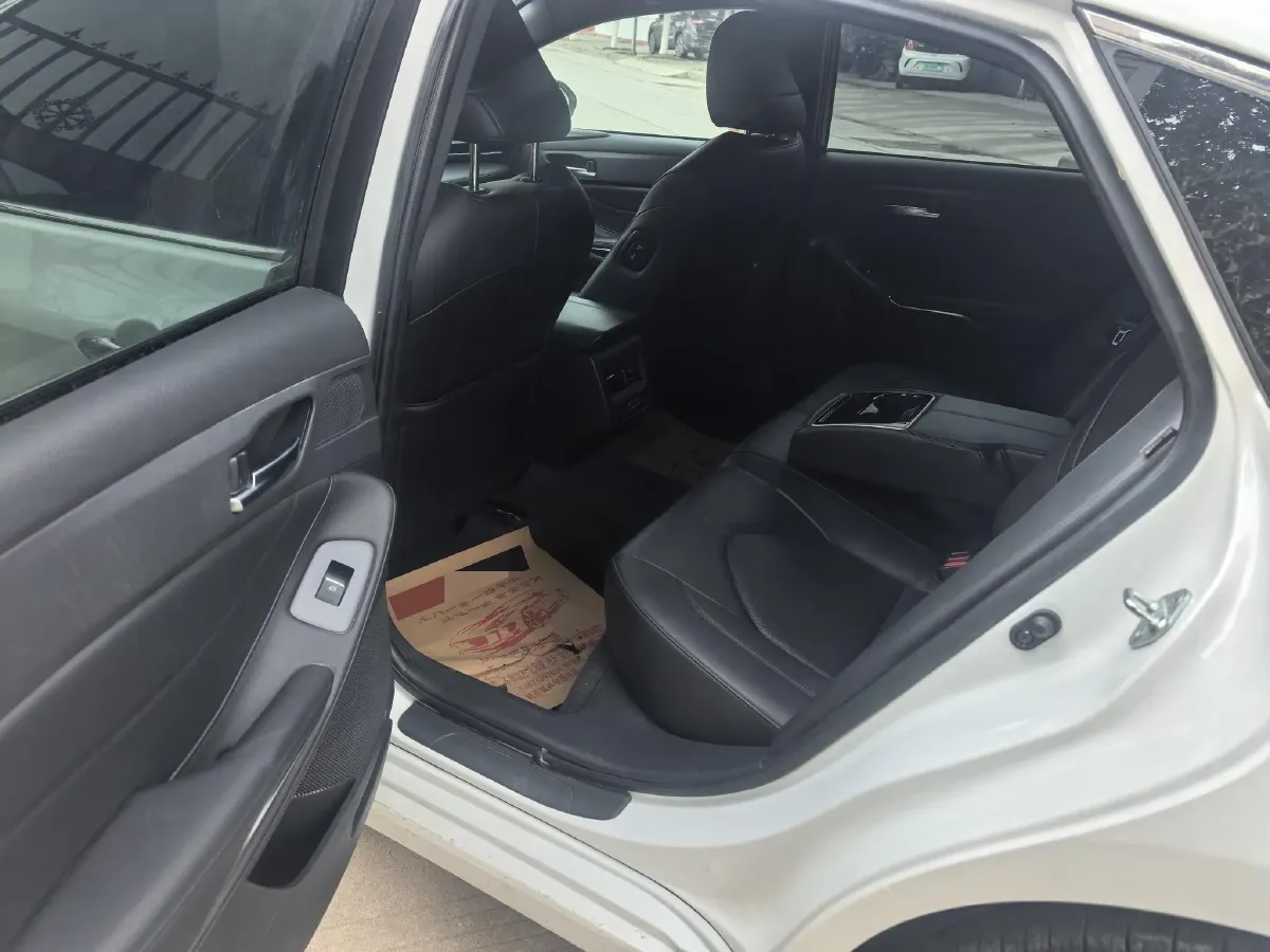 2023 Toyota Avalon 2.5L 207HP L4 8AT,autocango,china used car exporter,china ev exporter,chinese used car exporter,chinese used ev exporter