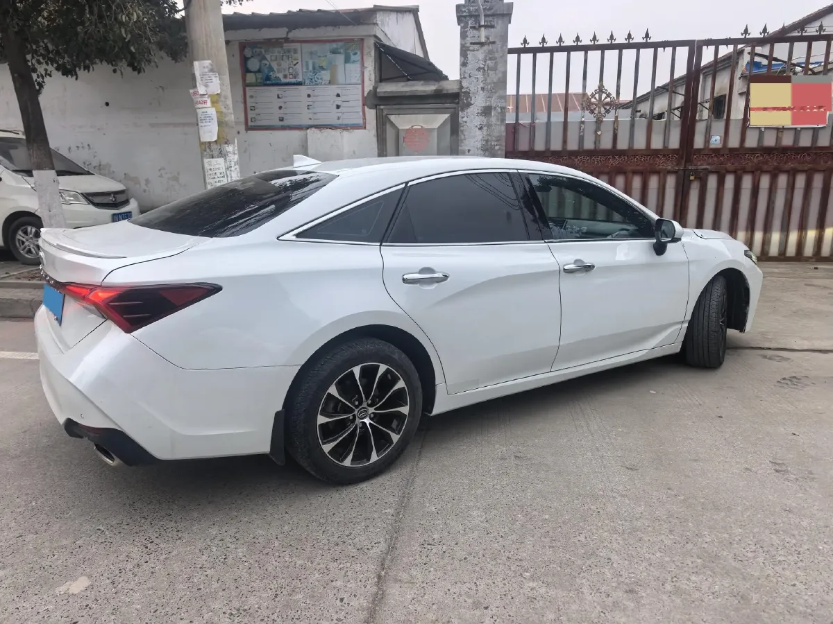 2023 Toyota Avalon 2.5L 207HP L4 8AT,autocango,china used car exporter,china ev exporter,chinese used car exporter,chinese used ev exporter