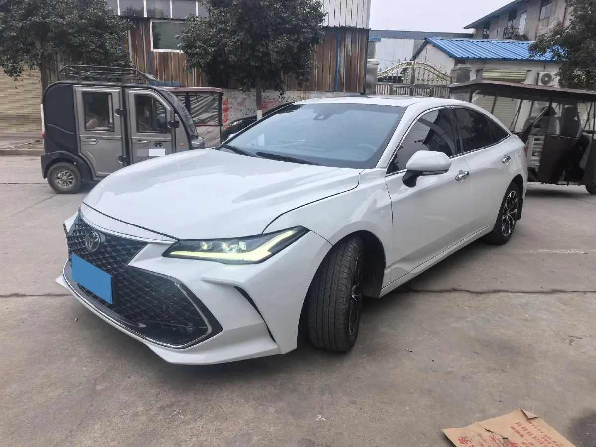 2023 Toyota Avalon 2.5L 207HP L4 8AT,autocango,china used car exporter,china ev exporter,chinese used car exporter,chinese used ev exporter